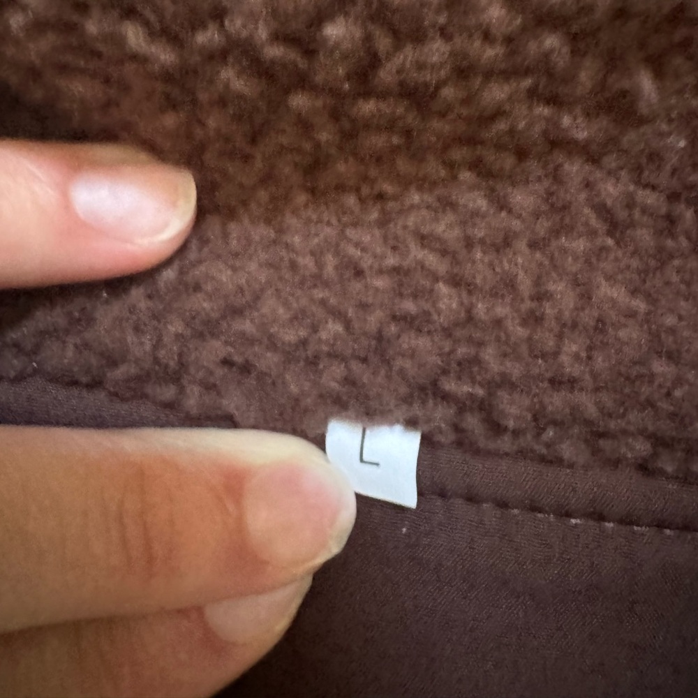 Women’s Brown Zip-Front Sherpa Fleece Vest - Picture 3 of 5